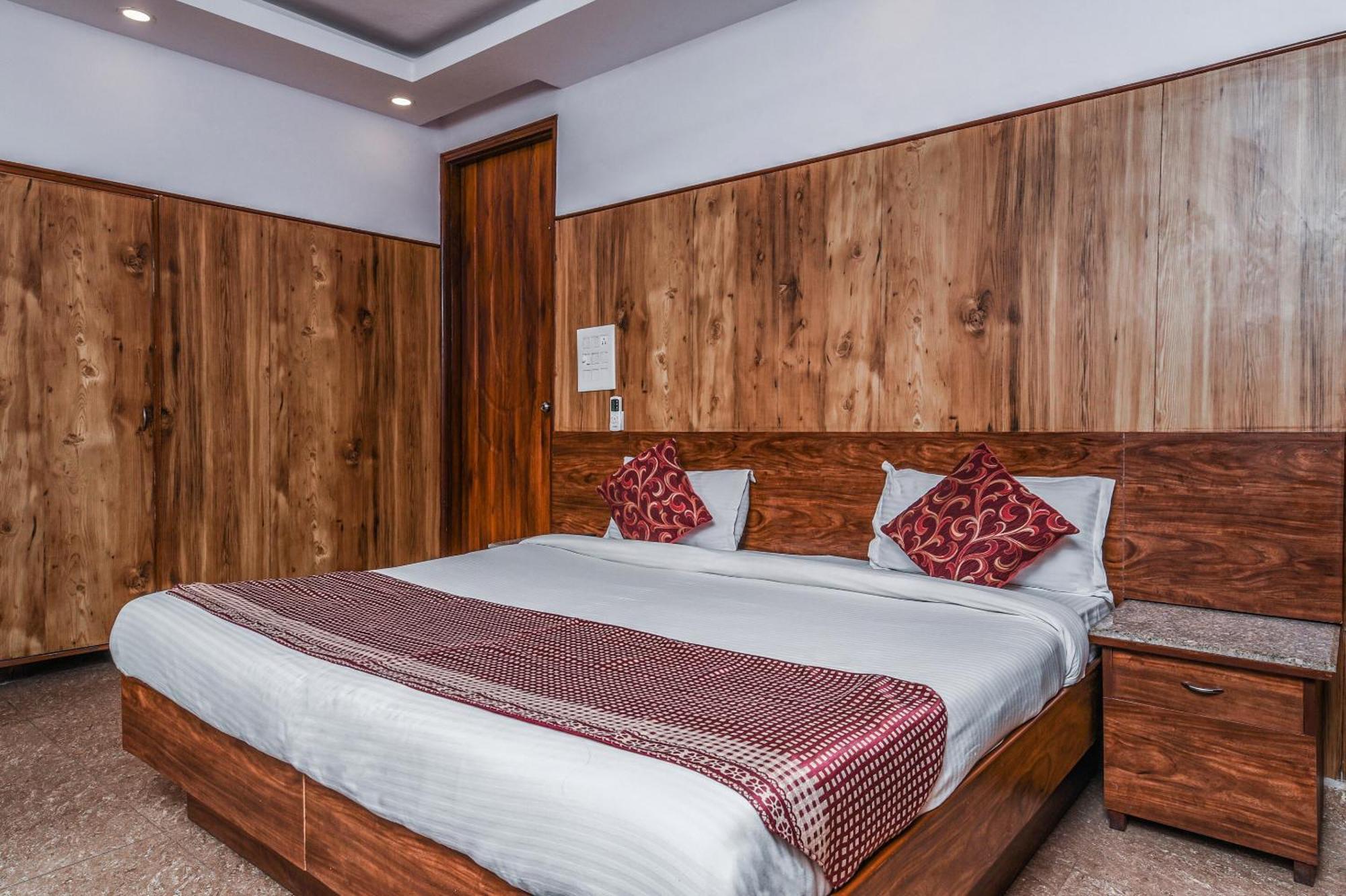 Hotel Dream Palace Laxmi Nagar Nuova Delhi Esterno foto