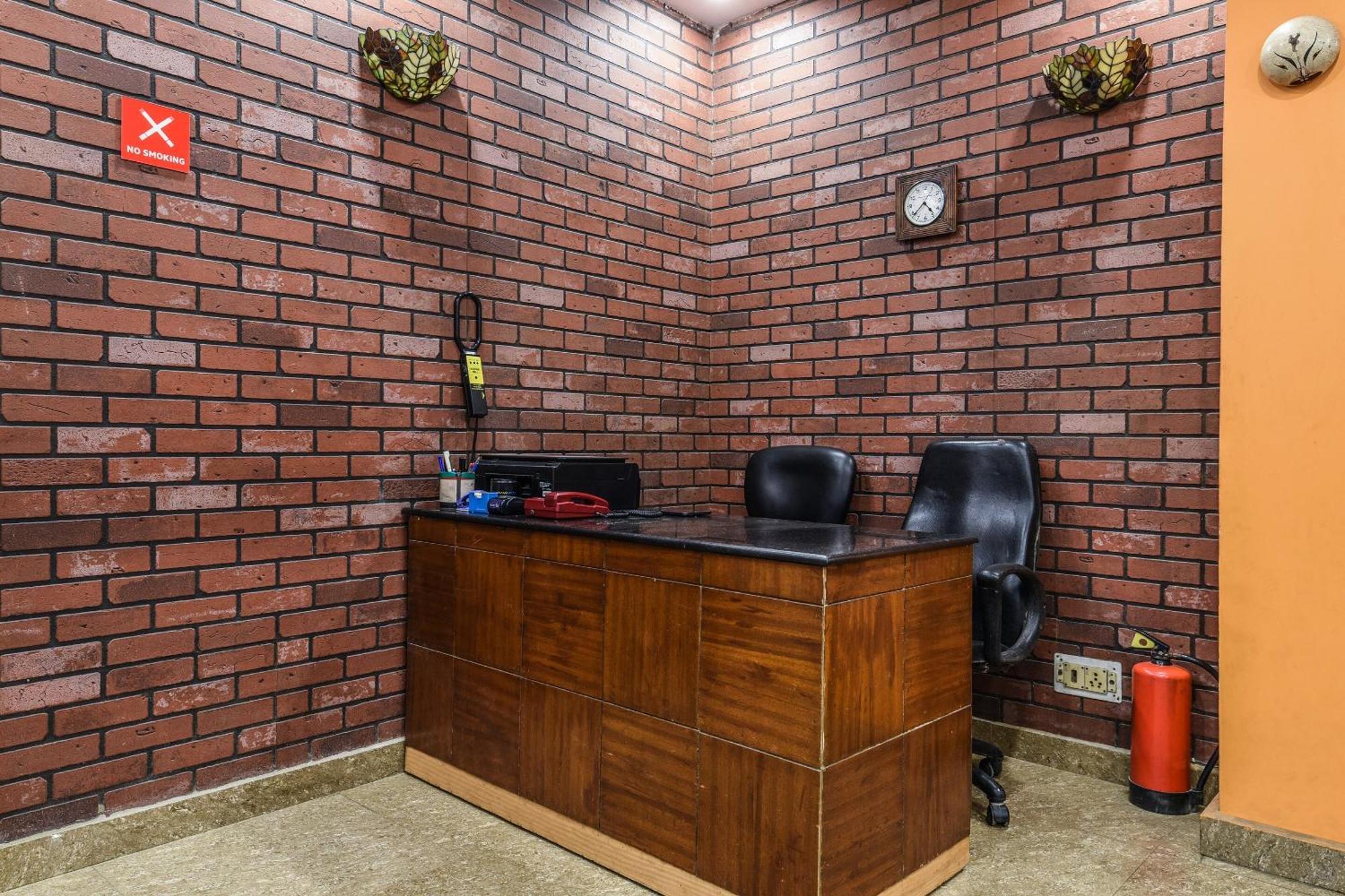 Hotel Dream Palace Laxmi Nagar Nuova Delhi Esterno foto